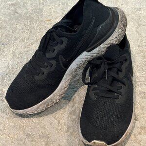 Nike BQ8928 002 Epic React Flyknit 2 Black White Men Tennis sneaker running B